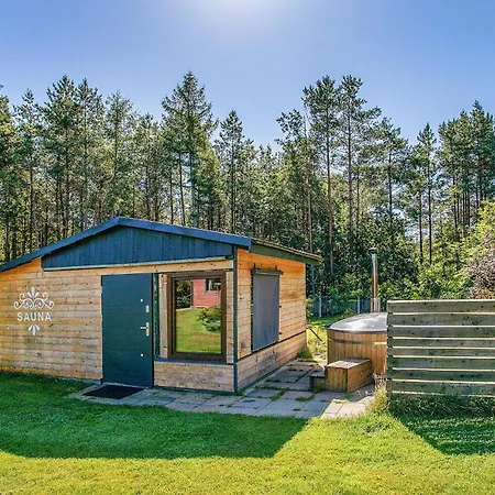 Сasa de vacaciones In With Sauna *